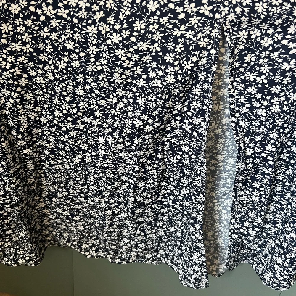 Floral Puff Sleeve Dress - Picture 4 of 4